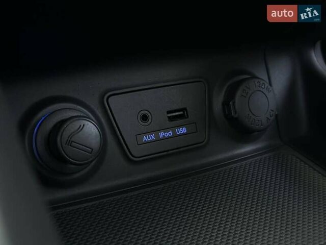 Серый Хендай Туксон, объемом двигателя 2.36 л и пробегом 150 тыс. км за 12990 $, фото 29 на Automoto.ua