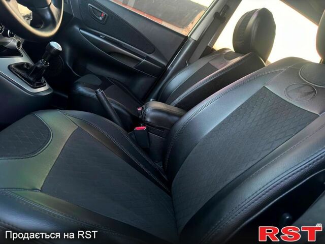 Серый Хендай Туксон, объемом двигателя 20 л и пробегом 162 тыс. км за 8450 $, фото 8 на Automoto.ua