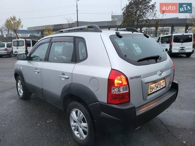 Серый Хендай Туксон, объемом двигателя 2 л и пробегом 100 тыс. км за 10400 $, фото 30 на Automoto.ua