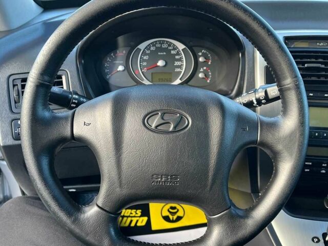 Хендай Туксон 2010 в Коломые на Automoto.ua Серый Хендай Туксон, объемом двигателя 2 л и пробегом 99 тыс. км за 9200 $, фото 9 на Automoto.ua