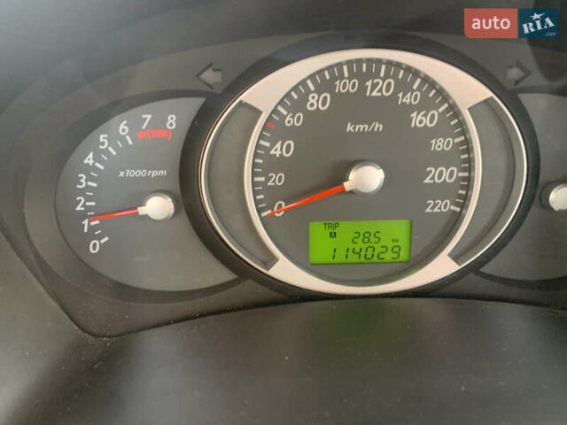 Серый Хендай Туксон, объемом двигателя 1.98 л и пробегом 117 тыс. км за 10350 $, фото 4 на Automoto.ua
