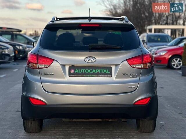 Серый Хендай Туксон, объемом двигателя 2.36 л и пробегом 150 тыс. км за 12990 $, фото 8 на Automoto.ua
