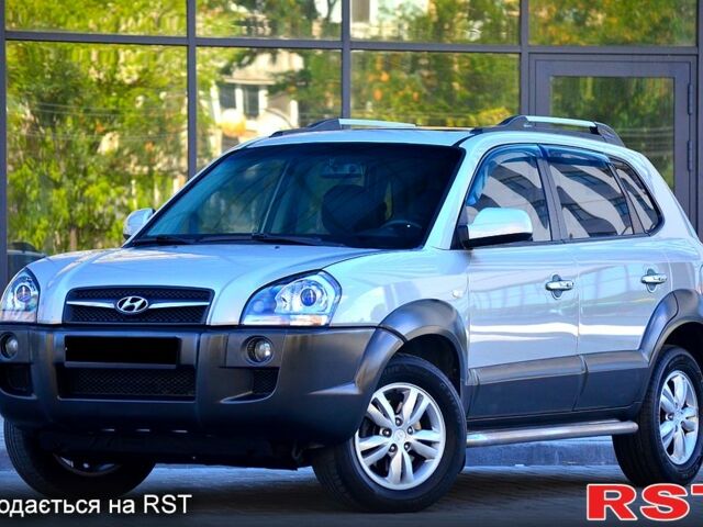 Сірий Хендай Туксон, об'ємом двигуна 2 л та пробігом 152 тис. км за 8800 $, фото 1 на Automoto.ua