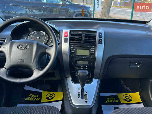 Хендай Туксон 2010 в Коломые на Automoto.ua Серый Хендай Туксон, объемом двигателя 2 л и пробегом 99 тыс. км за 9200 $, фото 8 на Automoto.ua