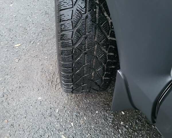 Серый Хендай Туксон, объемом двигателя 2 л и пробегом 100 тыс. км за 10400 $, фото 46 на Automoto.ua