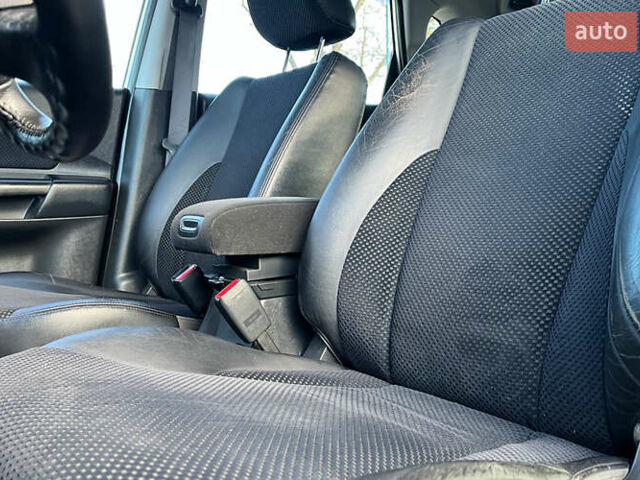 Хендай Туксон 2010 в Коломые на Automoto.ua Серый Хендай Туксон, объемом двигателя 2 л и пробегом 99 тыс. км за 9200 $, фото 14 на Automoto.ua