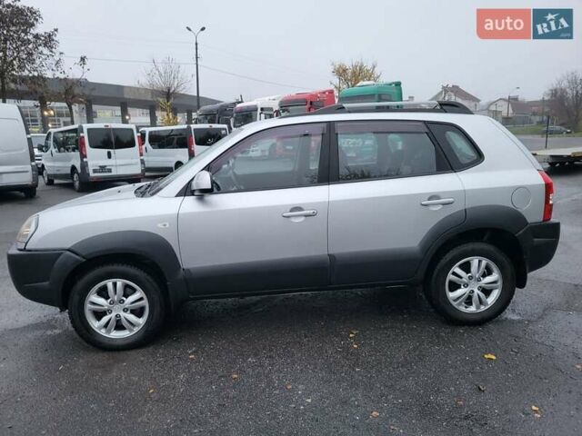 Серый Хендай Туксон, объемом двигателя 2 л и пробегом 100 тыс. км за 10400 $, фото 34 на Automoto.ua
