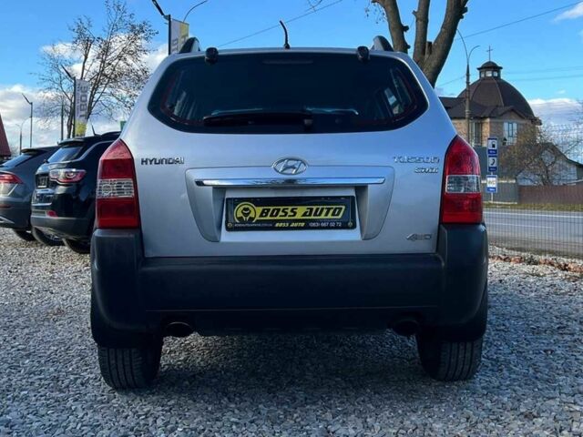 Хендай Туксон 2010 в Коломые на Automoto.ua Серый Хендай Туксон, объемом двигателя 2 л и пробегом 99 тыс. км за 9200 $, фото 4 на Automoto.ua