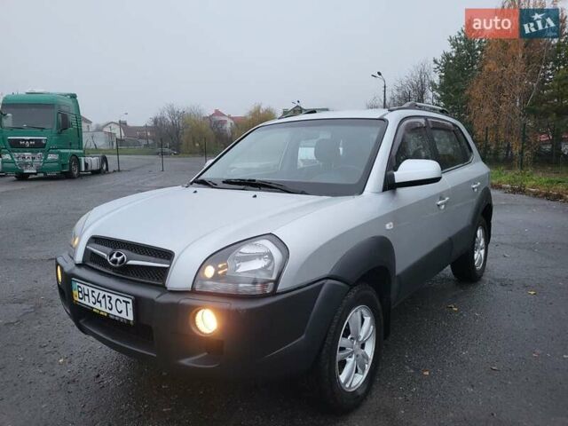 Серый Хендай Туксон, объемом двигателя 2 л и пробегом 100 тыс. км за 10400 $, фото 44 на Automoto.ua