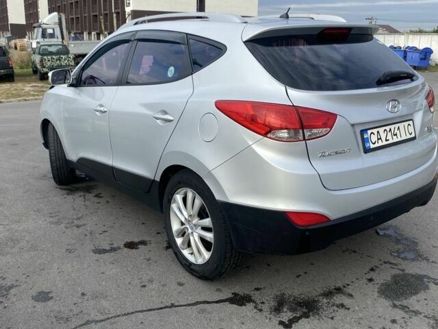 Сірий Хендай Туксон, об'ємом двигуна 2 л та пробігом 206 тис. км за 11500 $, фото 1 на Automoto.ua