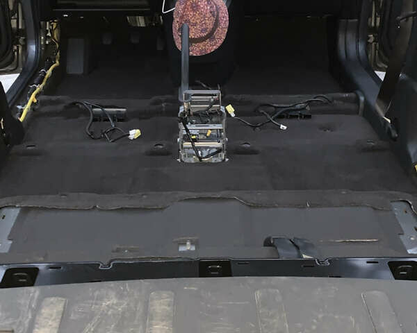 Серый Хендай Туксон, объемом двигателя 1.98 л и пробегом 117 тыс. км за 10350 $, фото 27 на Automoto.ua