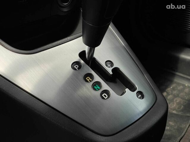 Серый Хендай Туксон, объемом двигателя 2 л и пробегом 240 тыс. км за 10990 $, фото 17 на Automoto.ua