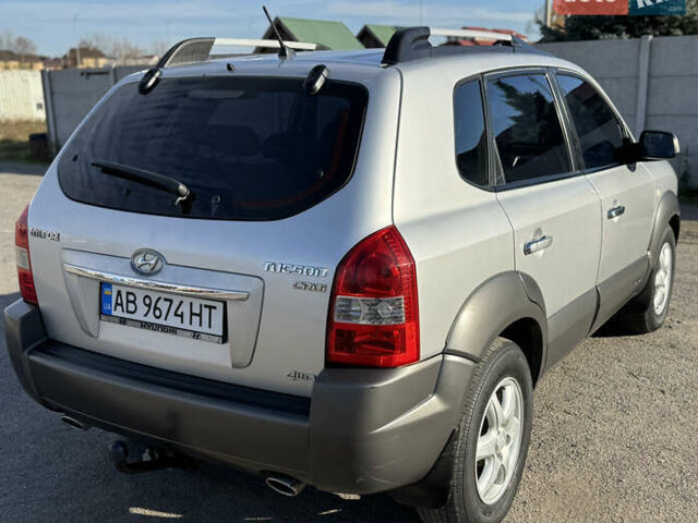 Хендай Туксон 2011 у Вінниці на Automoto.ua Сірий Хендай Туксон, об'ємом двигуна 2 л та пробігом 192 тис. км за 7799 $, фото 6 на Automoto.ua