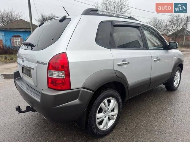Сірий Хендай Туксон, об'ємом двигуна 1.98 л та пробігом 149 тис. км за 9650 $, фото 36 на Automoto.ua