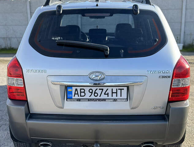 Хендай Туксон 2011 у Вінниці на Automoto.ua Сірий Хендай Туксон, об'ємом двигуна 2 л та пробігом 192 тис. км за 7799 $, фото 5 на Automoto.ua