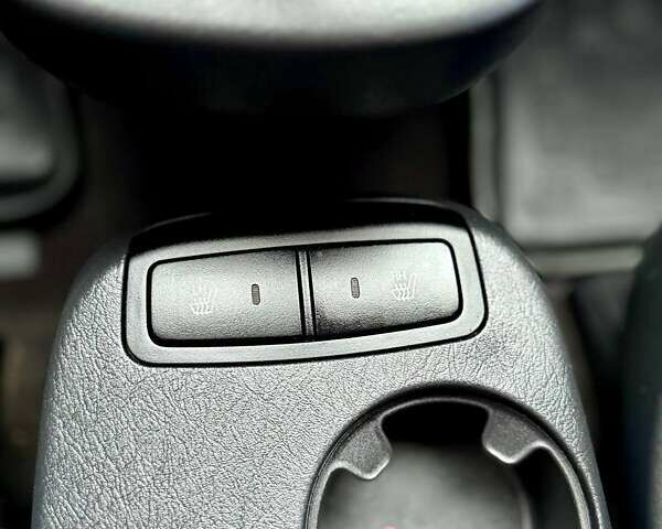 Серый Хендай Туксон, объемом двигателя 2 л и пробегом 92 тыс. км за 10500 $, фото 27 на Automoto.ua