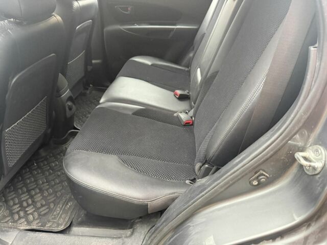 Хендай Туксон 2011 у Запоріжжя на Automoto.ua Сірий Хендай Туксон, об'ємом двигуна 2 л та пробігом 43 тис. км за 8500 $, фото 9 на Automoto.ua