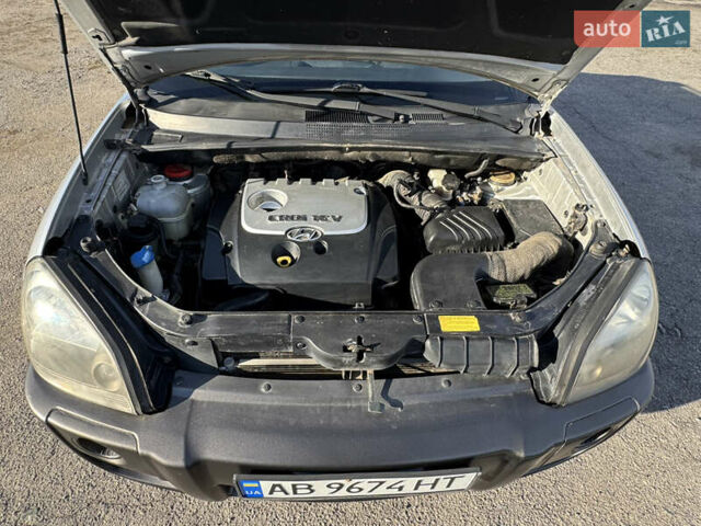 Хендай Туксон 2011 у Вінниці на Automoto.ua Сірий Хендай Туксон, об'ємом двигуна 2 л та пробігом 192 тис. км за 7799 $, фото 20 на Automoto.ua