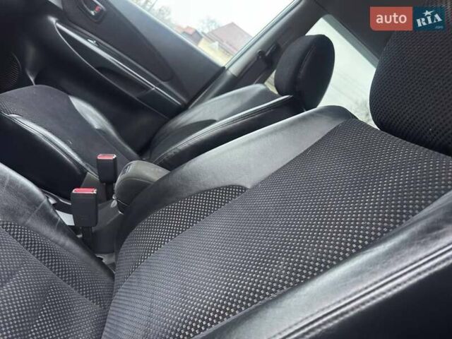 Сірий Хендай Туксон, об'ємом двигуна 1.98 л та пробігом 149 тис. км за 9650 $, фото 38 на Automoto.ua