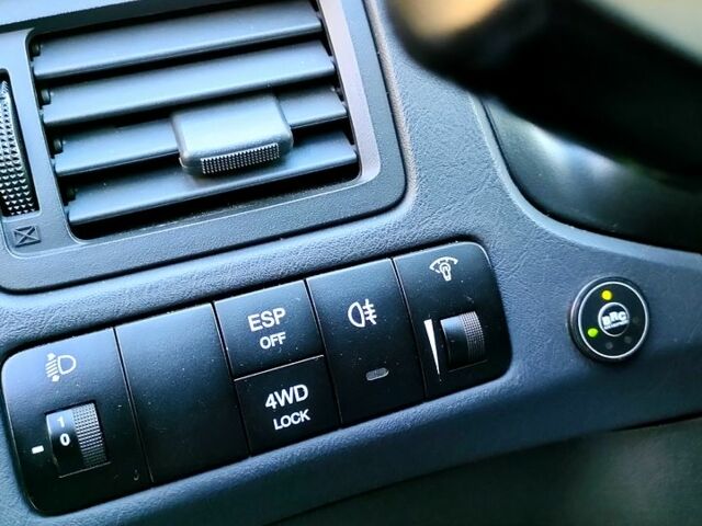 Сірий Хендай Туксон, об'ємом двигуна 2 л та пробігом 147 тис. км за 9800 $, фото 7 на Automoto.ua