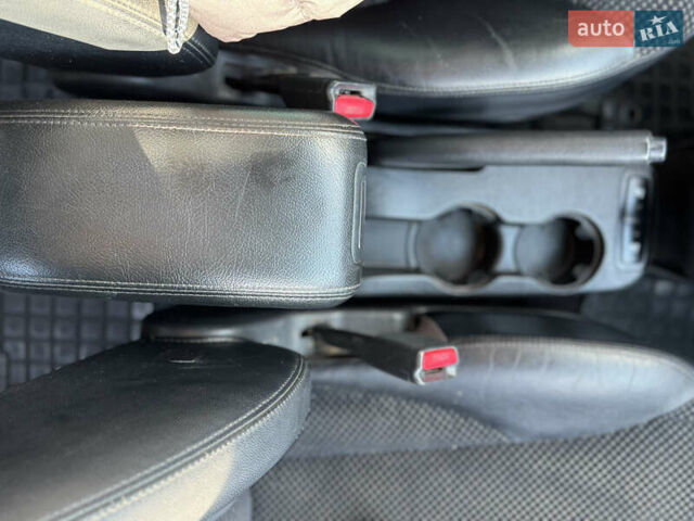 Хендай Туксон 2011 у Вінниці на Automoto.ua Сірий Хендай Туксон, об'ємом двигуна 2 л та пробігом 192 тис. км за 7799 $, фото 19 на Automoto.ua