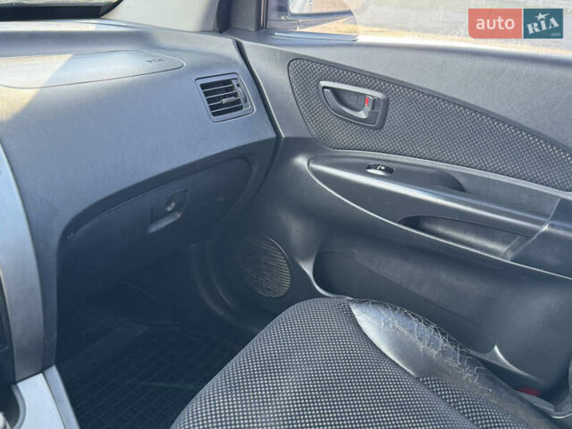 Хендай Туксон 2011 у Вінниці на Automoto.ua Сірий Хендай Туксон, об'ємом двигуна 2 л та пробігом 192 тис. км за 7799 $, фото 17 на Automoto.ua