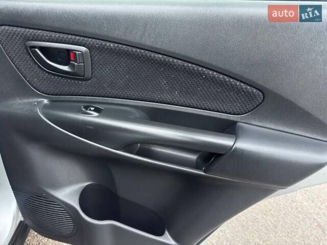 Сірий Хендай Туксон, об'ємом двигуна 1.98 л та пробігом 149 тис. км за 9650 $, фото 21 на Automoto.ua