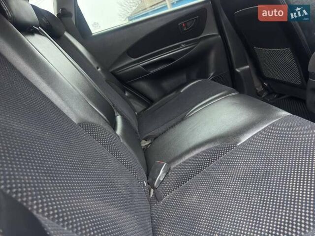 Сірий Хендай Туксон, об'ємом двигуна 1.98 л та пробігом 149 тис. км за 9650 $, фото 22 на Automoto.ua