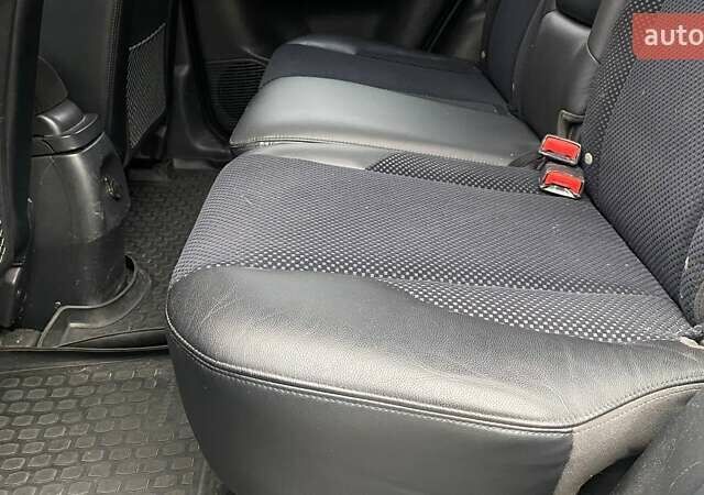 Серый Хендай Туксон, объемом двигателя 1.98 л и пробегом 174 тыс. км за 9500 $, фото 25 на Automoto.ua