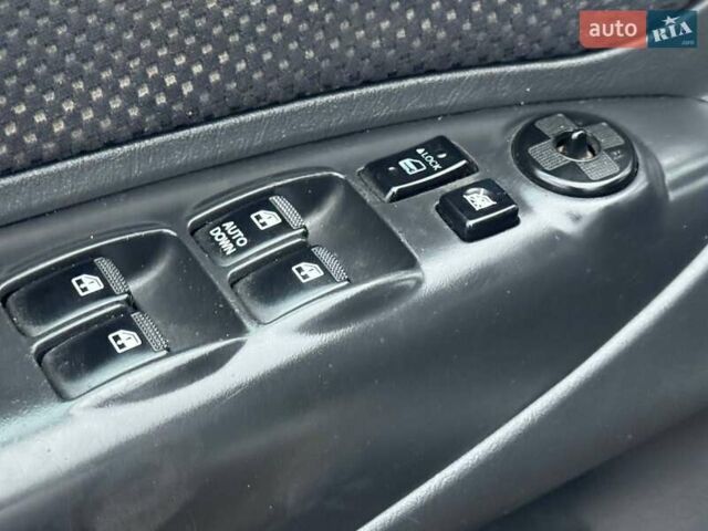 Сірий Хендай Туксон, об'ємом двигуна 1.98 л та пробігом 149 тис. км за 9650 $, фото 34 на Automoto.ua