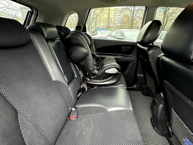 Серый Хендай Туксон, объемом двигателя 2 л и пробегом 150 тыс. км за 9900 $, фото 16 на Automoto.ua