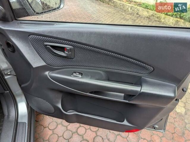 Сірий Хендай Туксон, об'ємом двигуна 1.98 л та пробігом 209 тис. км за 8700 $, фото 20 на Automoto.ua