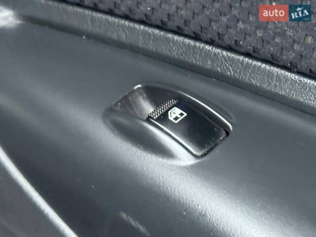 Сірий Хендай Туксон, об'ємом двигуна 1.98 л та пробігом 149 тис. км за 9650 $, фото 18 на Automoto.ua