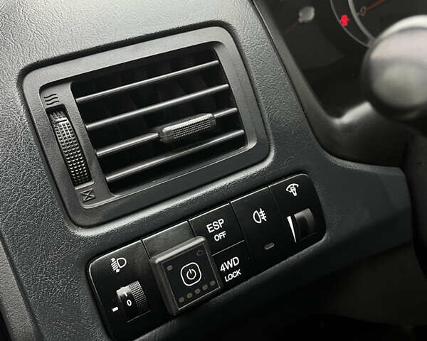 Серый Хендай Туксон, объемом двигателя 1.99 л и пробегом 209 тыс. км за 8200 $, фото 11 на Automoto.ua