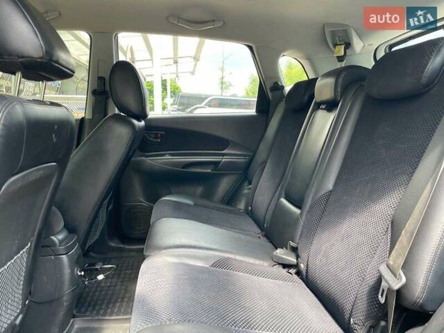 Сірий Хендай Туксон, об'ємом двигуна 2 л та пробігом 240 тис. км за 10790 $, фото 19 на Automoto.ua
