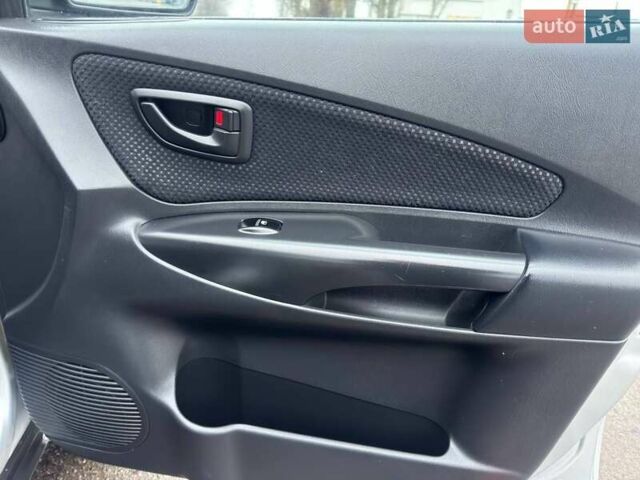 Сірий Хендай Туксон, об'ємом двигуна 1.98 л та пробігом 149 тис. км за 9650 $, фото 15 на Automoto.ua