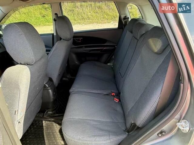 Сірий Хендай Туксон, об'ємом двигуна 1.98 л та пробігом 172 тис. км за 9500 $, фото 8 на Automoto.ua