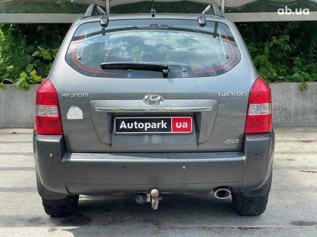 Серый Хендай Туксон, объемом двигателя 2 л и пробегом 240 тыс. км за 10990 $, фото 7 на Automoto.ua
