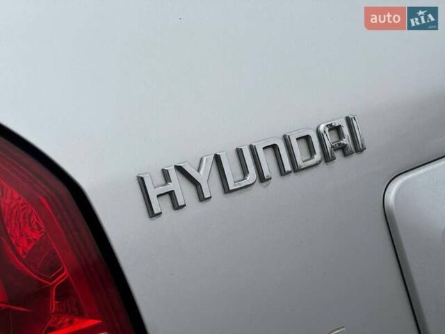 Сірий Хендай Туксон, об'ємом двигуна 1.98 л та пробігом 149 тис. км за 9650 $, фото 28 на Automoto.ua