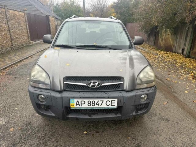 Хендай Туксон 2011 у Запоріжжя на Automoto.ua Сірий Хендай Туксон, об'ємом двигуна 2 л та пробігом 43 тис. км за 8500 $, фото 2 на Automoto.ua