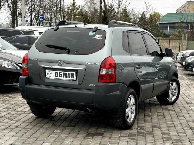 Серый Хендай Туксон, объемом двигателя 2 л и пробегом 150 тыс. км за 9900 $, фото 15 на Automoto.ua