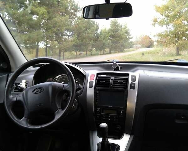 Хендай Туксон 2012 у Львові на Automoto.ua Сірий Хендай Туксон, об'ємом двигуна 2 л та пробігом 155 тис. км за 9000 $, фото 4 на Automoto.ua