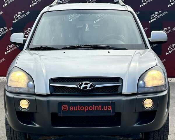 Хендай Туксон 2012 у Сумах на Automoto.ua Сірий Хендай Туксон, об'ємом двигуна 1.98 л та пробігом 210 тис. км за 9600 $, фото 1 на Automoto.ua