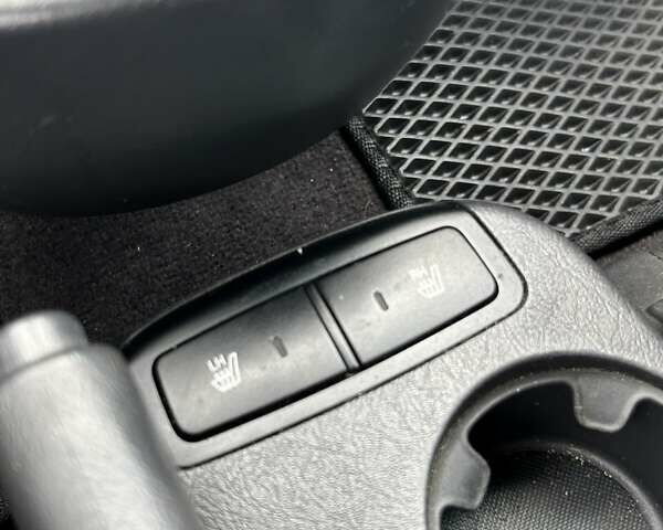 Хендай Туксон 2012 у Сумах на Automoto.ua Сірий Хендай Туксон, об'ємом двигуна 1.98 л та пробігом 210 тис. км за 9600 $, фото 21 на Automoto.ua