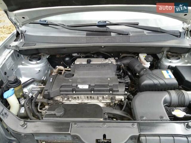 Хендай Туксон 2012 у Львові на Automoto.ua Сірий Хендай Туксон, об'ємом двигуна 2 л та пробігом 155 тис. км за 9000 $, фото 20 на Automoto.ua