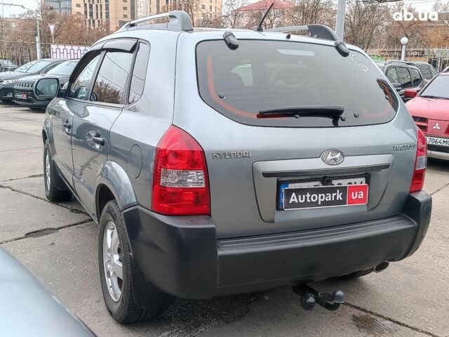 Сірий Хендай Туксон, об'ємом двигуна 2 л та пробігом 148 тис. км за 10390 $, фото 11 на Automoto.ua