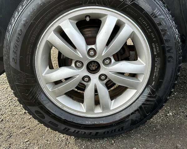 Сірий Хендай Туксон, об'ємом двигуна 1.98 л та пробігом 210 тис. км за 9999 $, фото 6 на Automoto.ua