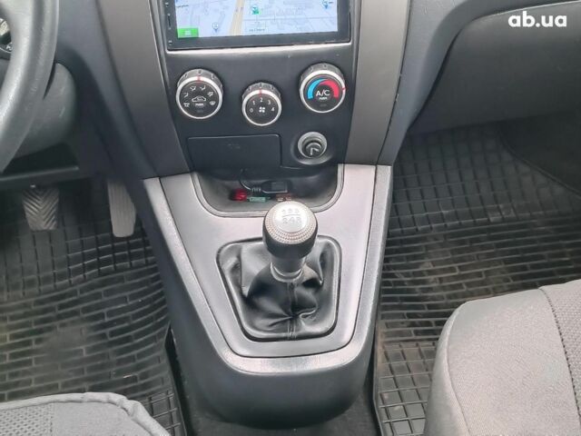 Сірий Хендай Туксон, об'ємом двигуна 2 л та пробігом 148 тис. км за 10390 $, фото 17 на Automoto.ua