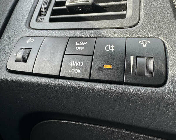 Сірий Хендай Туксон, об'ємом двигуна 1.98 л та пробігом 210 тис. км за 9999 $, фото 29 на Automoto.ua