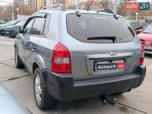 Серый Хендай Туксон, объемом двигателя 2 л и пробегом 148 тыс. км за 10390 $, фото 11 на Automoto.ua